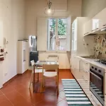 Classic Loft By Mmega Florens